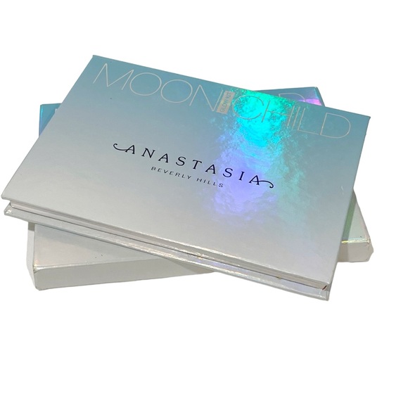 Anastasia Beverly Hills Moonchild Glow Kit Palette Highlighter Makeup Beauty - Picture 1 of 3